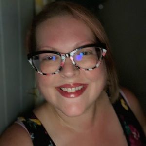 Meet your Posher, Whitney